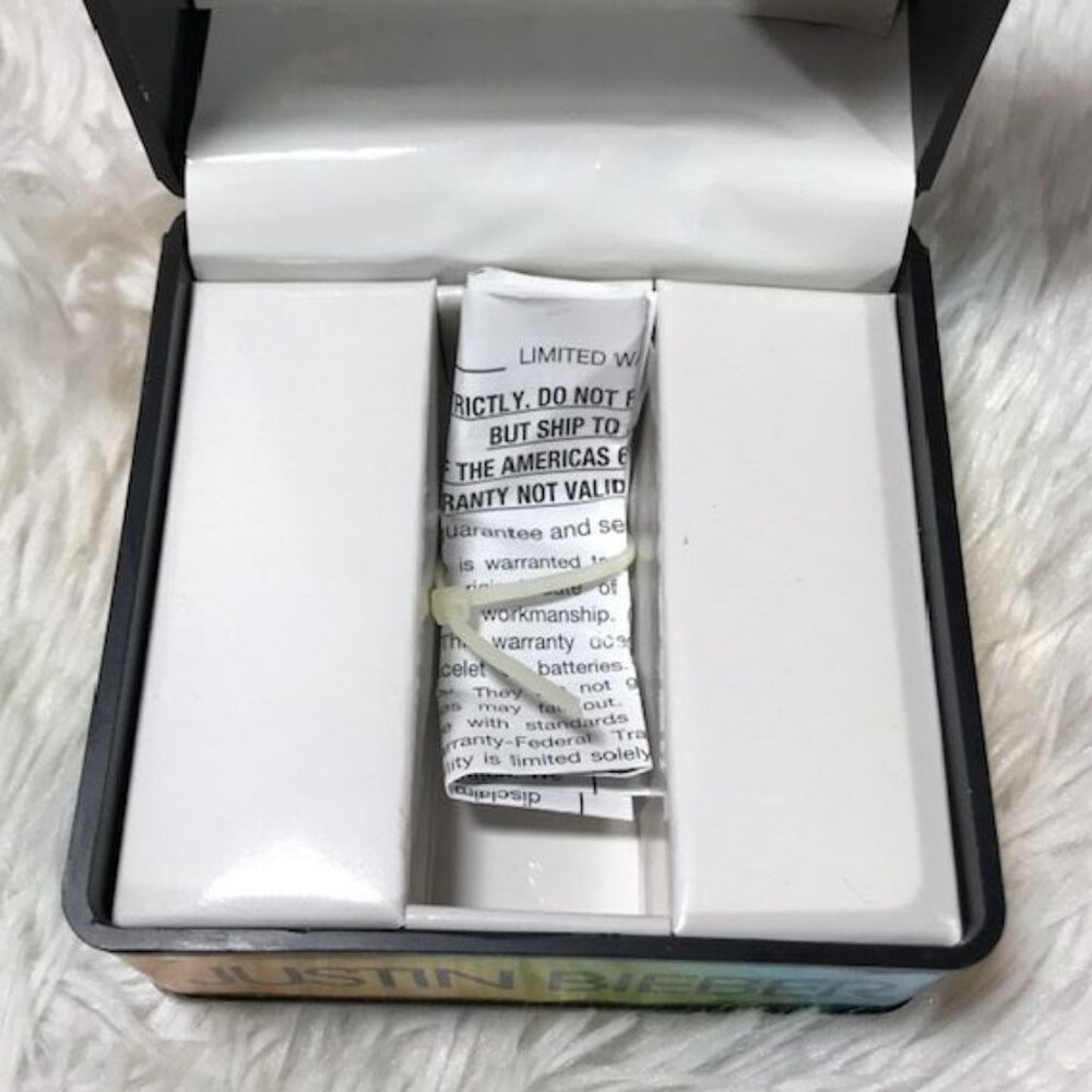 Bravado Justin Bieber Signature Rubber Stainless Steel Back Watch - Picture 11 of 13